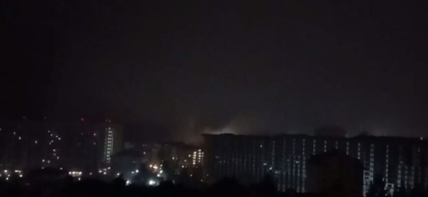 Масована атака БПЛА на Кубань: пожежа на нафтовому терміналі, пошкоджені склади та термінали Масована атака БПЛА на Кубань: пожежа на нафтовому терміналі, пошкоджені склади та термінали