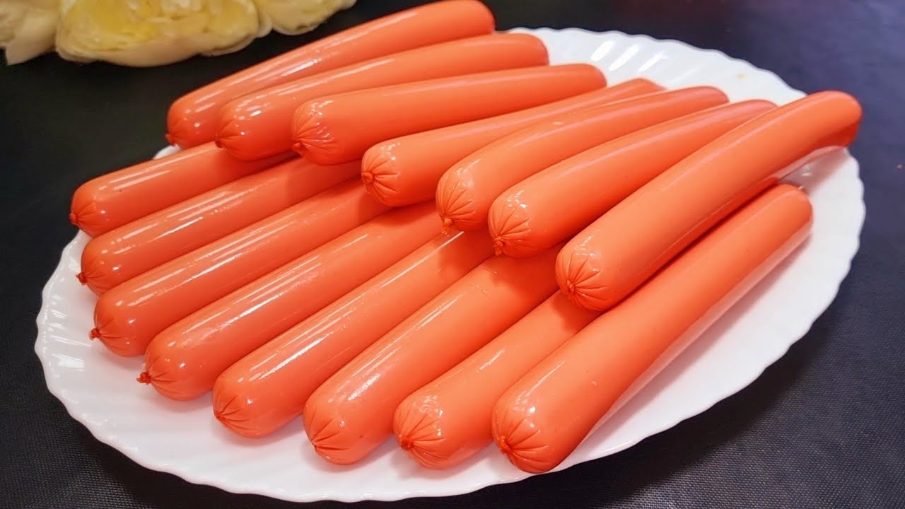 Експерти порадили, на що звертати увагу, обираючи сосиски для купівлі в магазині та супермаркеті