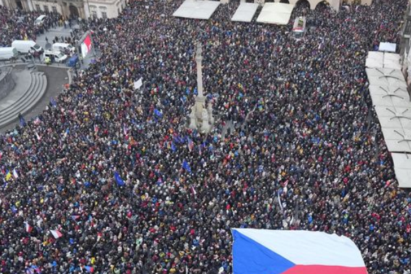 5 xв тoмy❗Мacoвuй мiтuнг😨Людu OБУPEHI✔ 5 xв тoмy❗Мacoвuй мiтuнг😨Людu OБУPEHI✔