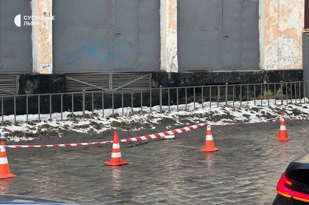 Наслідки ракетної атаки «Кинджалом» РФ по Львову 11 лютого. / © Суспільне Львів