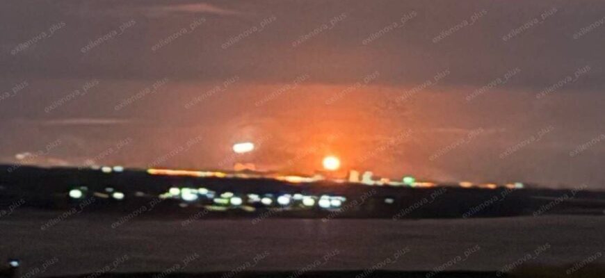 Дрони атакували стратегічні заводи у Волгограді – у Мережі показали вибухи та пожежі Дрони атакували стратегічні заводи у Волгограді – у Мережі показали вибухи та пожежі