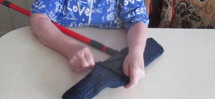 Шкарпетки з діркою не штопаю, а надягаю на швабру: секрети використання, і не лише від пилу під диваном Шкарпетки з діркою не штопаю, а надягаю на швабру: секрети використання, і не лише від пилу під диваном