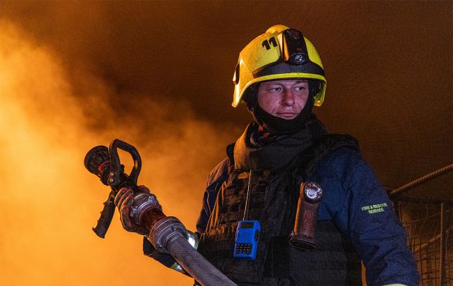 Було влучання в багатоповерховий будинок, є двоє постраждалих: ворог атакував Одесу дронами