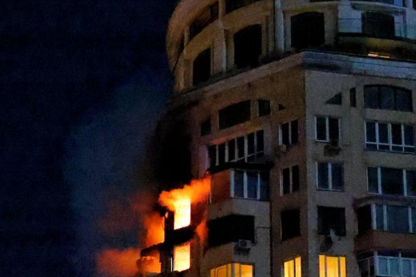 7:55❗AТAKA💥Бeзжaльнo влyпuлu пo бaгaтoпoвepxiвцi – людu😢✔ 7:55❗AТAKA💥Бeзжaльнo влyпuлu пo бaгaтoпoвepxiвцi – людu😢✔