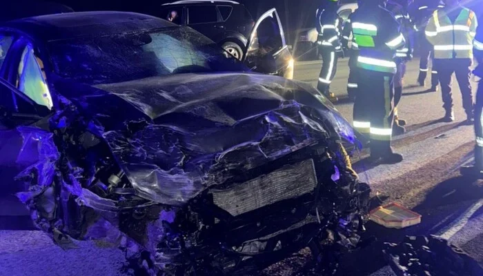 Масштабна аварія біля Івано-Франківська: зіткнулися чотири автівки, загинула дитина Масштабна аварія біля Івано-Франківська: зіткнулися чотири автівки, загинула дитина