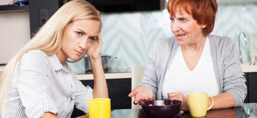 Чи можуть виселити невістку з будинку свекрухи: що каже закон Чи можуть виселити невістку з будинку свекрухи: що каже закон