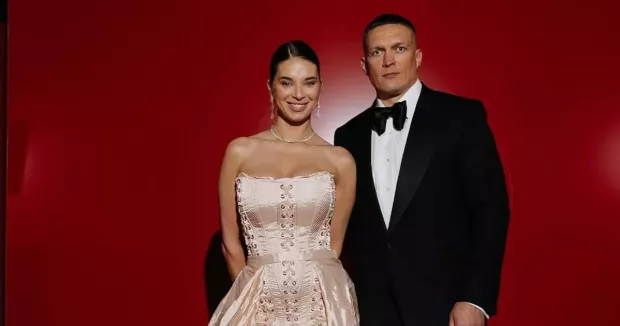 “Біг по трасі”: Усик розповів, як його кинула вагітна дружина “Біг по трасі”: Усик розповів, як його кинула вагітна дружина