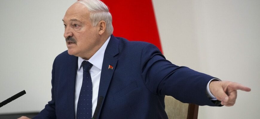 Білорусь поринула у блекаут після наказу Лукашенка: в чому річ (відео) Білорусь поринула у блекаут після наказу Лукашенка: в чому річ (відео)