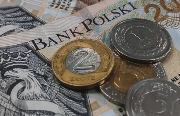 Долар та євро пасуть задніх: Яка європейська валюта обігнала світових лідерів, як більш вигідна для збереження заощаджень Долар та євро пасуть задніх: Яка європейська валюта обігнала світових лідерів, як більш вигідна для збереження заощаджень