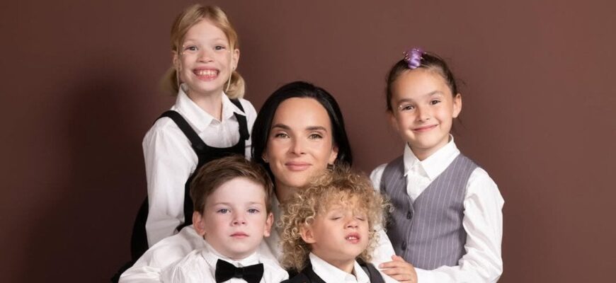 Інна Мірошниченко виїхала за кордон з чотирма дітьми на тривалий час і назвала вагому причину Інна Мірошниченко виїхала за кордон з чотирма дітьми на тривалий час і назвала вагому причину