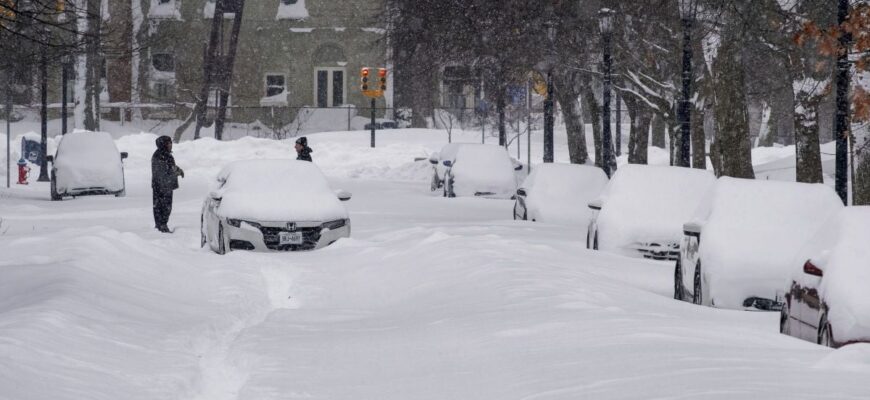Київ зупинився через снігопад: де найбільші затори та затримки транспорту (фото, відео) Київ зупинився через снігопад: де найбільші затори та затримки транспорту (фото, відео)