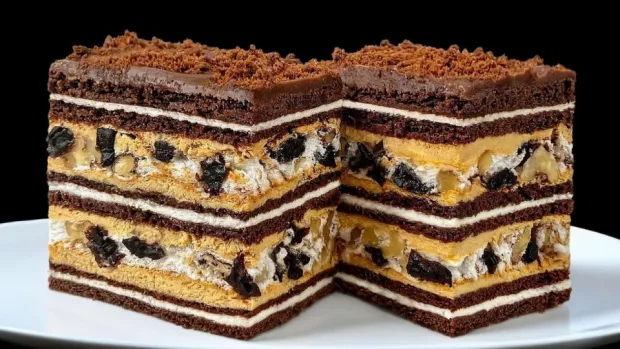 Назвали тортом “Вечірній Сочі”: Російська пекарня привласнила рецепт пляцка “Старий Львів” дрогобицької авторки (фото) Назвали тортом “Вечірній Сочі”: Російська пекарня привласнила рецепт пляцка “Старий Львів” дрогобицької авторки (фото)