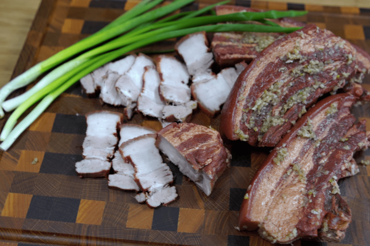 Кулінари розсекретили, як приготувати сало як копчене, але без диму Кулінари розсекретили, як приготувати сало як копчене, але без диму