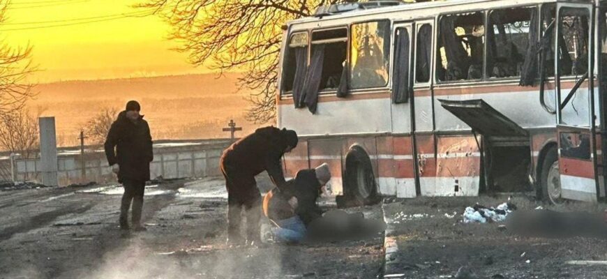 «Це трагедія для всієї країни». Гендиректор ДТЕК Тімченко прокоментував атаку по цивільному автобусу із шахтарями «Це трагедія для всієї країни». Гендиректор ДТЕК Тімченко прокоментував атаку по цивільному автобусу із шахтарями