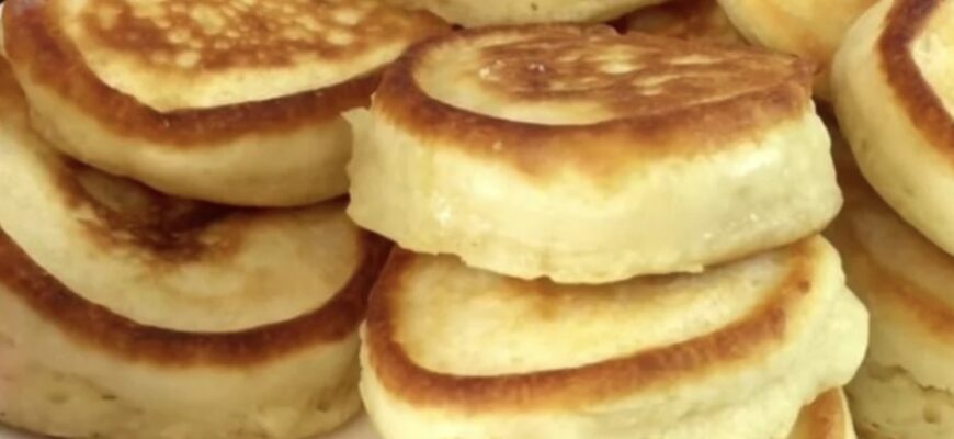 Пухкі, ароматні та смачні: що додати в тісто на оладки, щоб вони не опадали і не вбирали олію Пухкі, ароматні та смачні: що додати в тісто на оладки, щоб вони не опадали і не вбирали олію