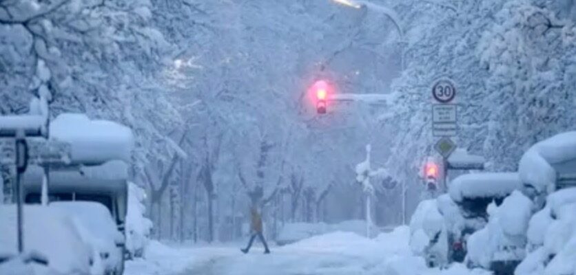 Україну накриває морозне похолодання: вночі буде дуже холодно Україну накриває морозне похолодання: вночі буде дуже холодно