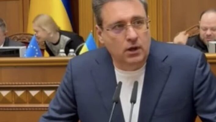 В Україні хочуть заборонити Roblox: чому в дітей виникає небезпечна залежність В Україні хочуть заборонити Roblox: чому в дітей виникає небезпечна залежність