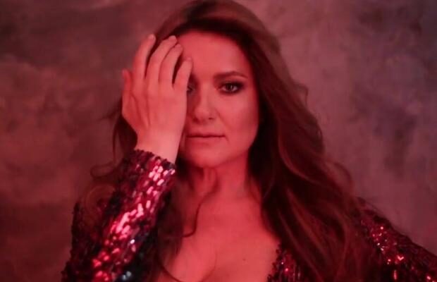 Співачка Могилевська потрапила в ДТП (відео) Співачка Могилевська потрапила в ДТП (відео)