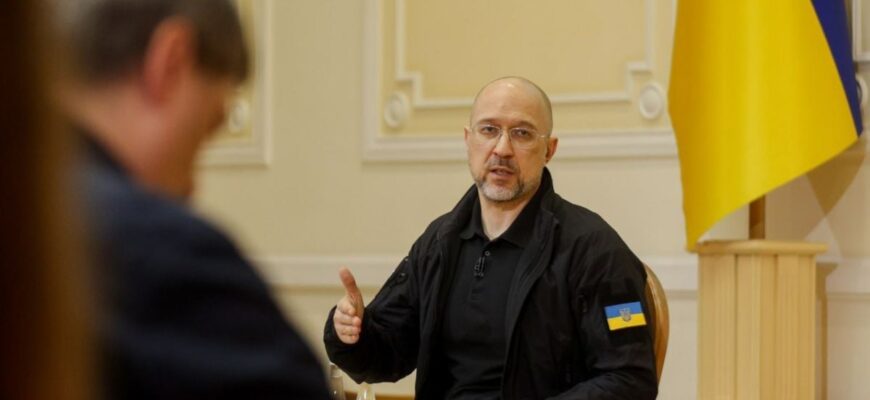 Світла стане менше: в Україні готуються до жорсткіших відключень ‒ заява Міненергетики Світла стане менше: в Україні готуються до жорсткіших відключень ‒ заява Міненергетики