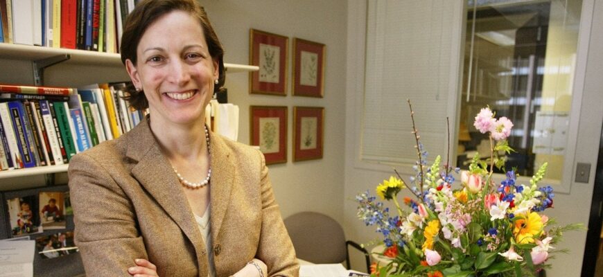 🚀 «Трамп пішов — це вже сталося»: 🇪🇺 лауреатка Пулітцера Енн Епплбом приголомшила заявою про те, хто насправді зараз утримує український фронт 🛡️ 🚀 «Трамп пішов — це вже сталося»: 🇪🇺 лауреатка Пулітцера Енн Епплбом приголомшила заявою про те, хто насправді зараз утримує український фронт 🛡️