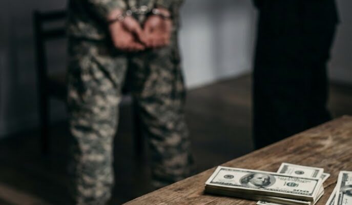 💵 «Прайс на життя — 4000 доларів»: 🚔 СБУ накрила масштабну схему в ТЦК — торгували “бронню” оптом 📉 💵 «Прайс на життя — 4000 доларів»: 🚔 СБУ накрила масштабну схему в ТЦК — торгували “бронню” оптом 📉