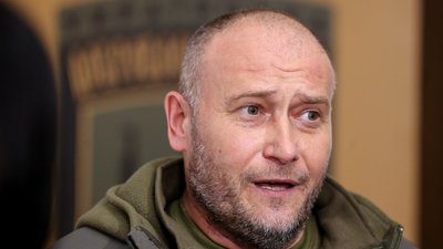 Усі, кого я перелічив, не ідеальні. Декому морду б набив, але… Якщо гризтися – програємо, – Дмитро Ярош Усі, кого я перелічив, не ідеальні. Декому морду б набив, але… Якщо гризтися – програємо, – Дмитро Ярош