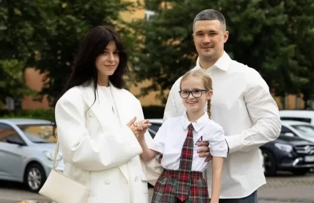 “Везла дитину ввечері від лікаря”: Дружина міністра Федорова потрапила в ДТП з донькою “Везла дитину ввечері від лікаря”: Дружина міністра Федорова потрапила в ДТП з донькою