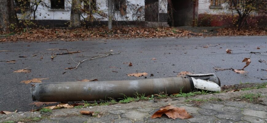 😡 Їхали на роботу: деталі цинічної ранкової атаки БпЛА по пасажирському автобусу у Херсоні 😡 Їхали на роботу: деталі цинічної ранкової атаки БпЛА по пасажирському автобусу у Херсоні