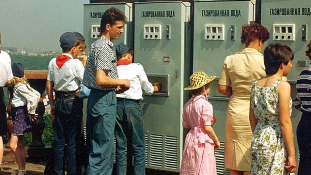 Зараз це виглядає дико: які звички були повсякденням для десяків мільйонів у СРСР Зараз це виглядає дико: які звички були повсякденням для десяків мільйонів у СРСР