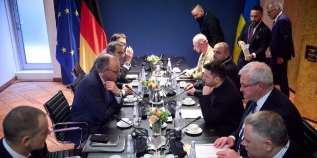 Зеленський розповів, коли Україна планує отримати максимальні пакети підтримки від союзників Зеленський розповів, коли Україна планує отримати максимальні пакети підтримки від союзників