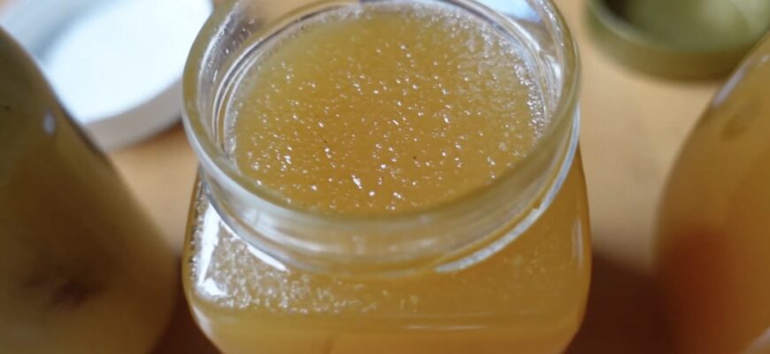 Мед зацукрувався, і ви думаєте це підробка? Навпаки, це знак якості: рідким узимку може бути лише 1 сорт Мед зацукрувався, і ви думаєте це підробка? Навпаки, це знак якості: рідким узимку може бути лише 1 сорт