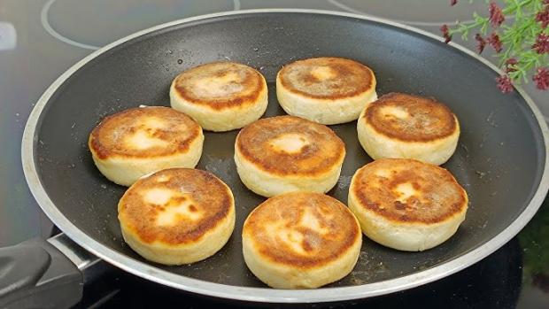 Є секрет! Як приготувати сирники ідеальної форми Є секрет! Як приготувати сирники ідеальної форми