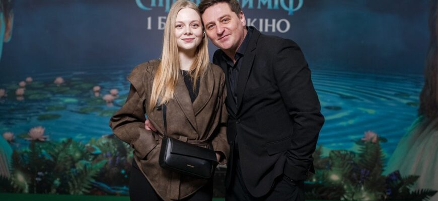 Наречена В’ячеслава Довженка розкрила, як її прийняли його сини від ексдружини — відомої акторки Наречена В’ячеслава Довженка розкрила, як її прийняли його сини від ексдружини — відомої акторки