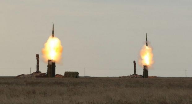 У теперішнього керівництва держави інші пріоритети: Лише 40 млн доларів та два роки роботи відділяло і відділяє Україну від створення далекобійного ЗРК, котре створило б дієву противагу атаки з неба
