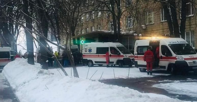 У столиці купа швuдких та вuй серен по всьому місту! До Києва прибув борт із пораненими воїнами ФОТО