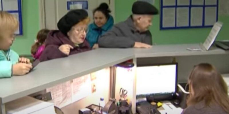 Пенсії українців зростуть вже з 1 січня: кого торкнеться першими, і як розрахують виплати