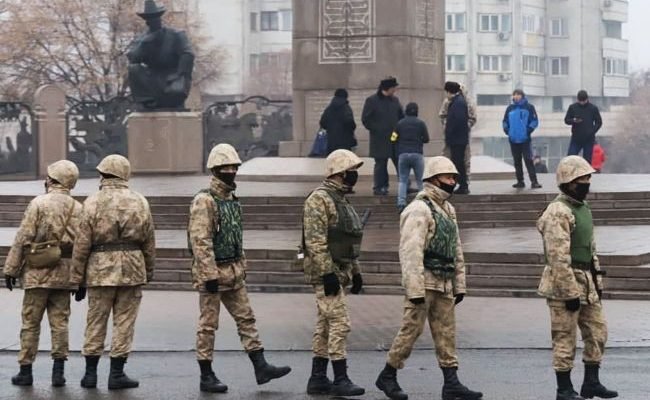 Влада Казахстану заявила нібито про прибуття в країну 20 тисяч бойовиків