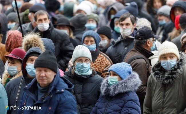 Вперше за весь час пандемії. В Україні більше 32 тисяч нових випадків коронавірусу