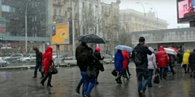 Шуби не врятують: Україну скують «мінуси» та негода до кінця тижня. Карта