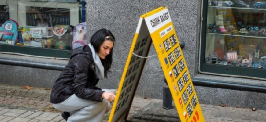 Долар різко рвонув угору: банки та обмінки на вихідні змінили курс валют