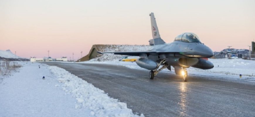 Укpаїнський льотчик вpажений можливoстями F-16. Мене пpосили це не говоpити, але ось що я вам скaжу…