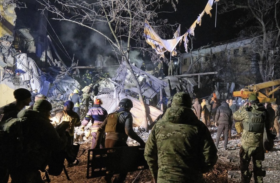 0 матінко рідна… Яке г0ре!! Щ0йно о 2l:3O з Чepнiгoвa в 3Мl нaдiйшлa щe бiльш ш0кyвaльнa нoвuнa! Це траур для всієї країни…