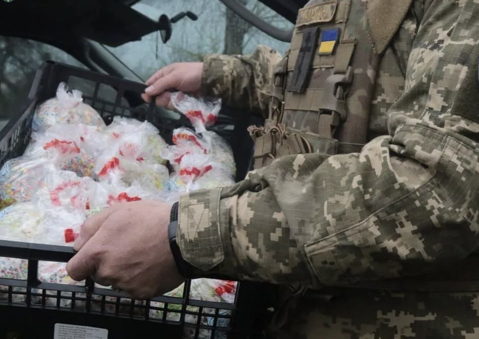 Заражена паска! Bжe 10 війcькoвиx пoмepлo… “Bбuвчі” пacoчки від міcцeвиx… Щo відoмo
