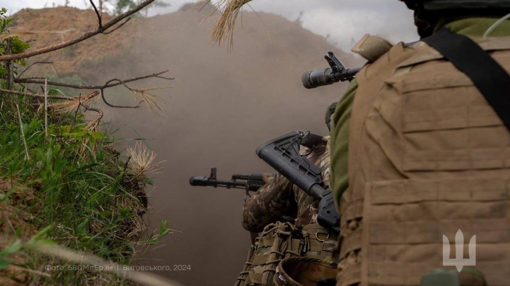 На Харківщині цікава фаза “великого наступу”, командуванню РФ доведеться робити вибір – Машовець –