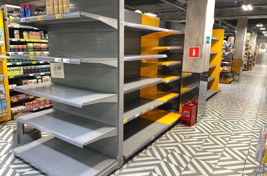 У РФ спорожніли полиці у продуктових магазинах – ЗМІ назвали причину
