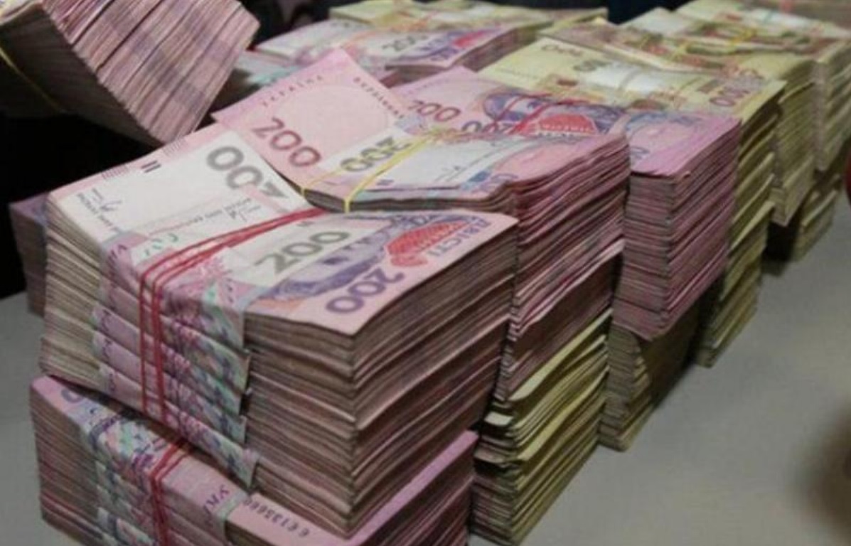 Дотиснуть кожного: у МВФ попередили – податки підвищити доведеться