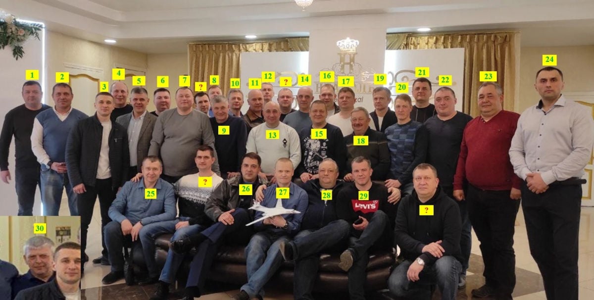 Російський льотчик передав Україні секретні дані винних в ударі по “Охматдиту”: опубліковано фото –