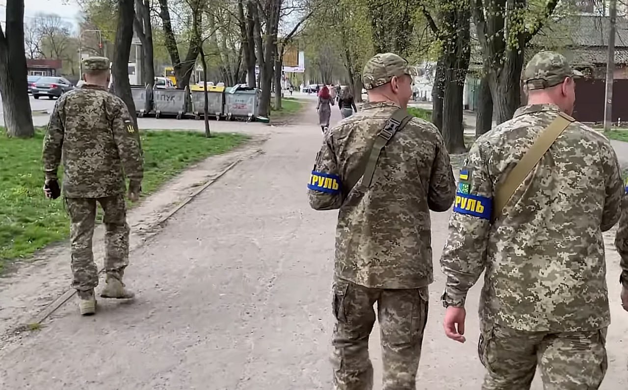 ТЦК має нові повноваження: тепер вони контролюють усі в містах