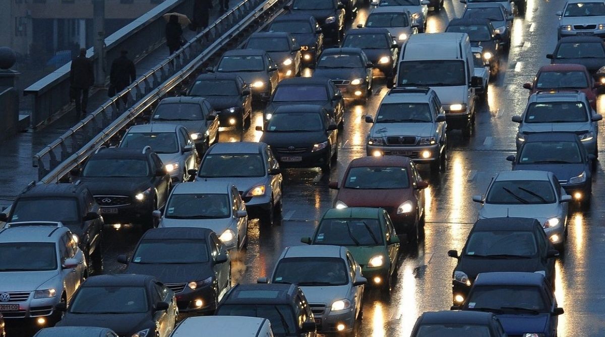 Авто стануть розкішшю вже у вересні: українців попередили про підвищення податку
