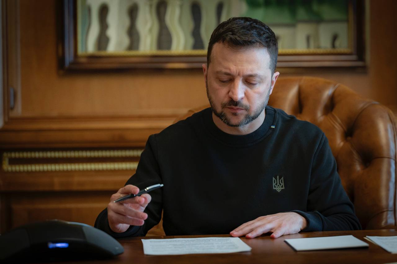 Кінець мобілізації та військового стану: Зеленський погодив важливі закони